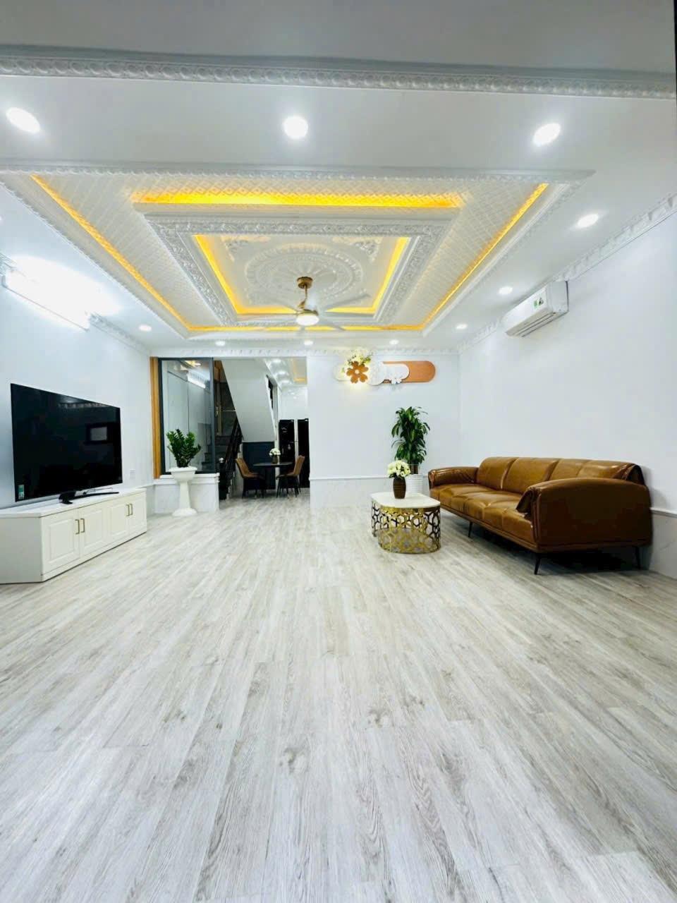 Cần bán ngay nhà riêng 55 m2, hướng Đông-Bắc tại Đường Huỳnh Tấn Phát, giá 4,98 tỷ