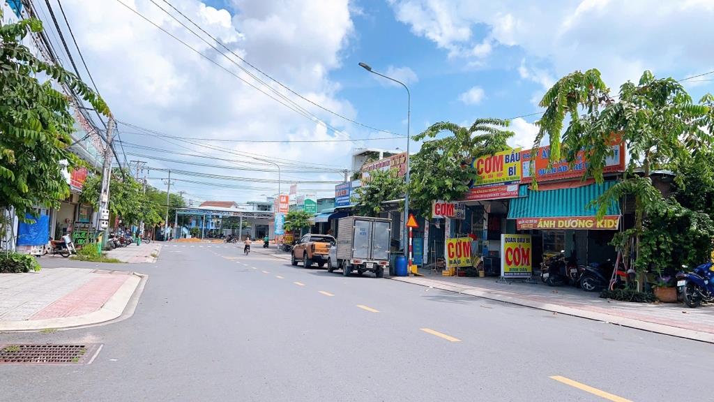 Bán nhanh đất nền 322 m2 tại Thuận Giao - Thuận An - Bình Dương, giá 10,6 tỷ