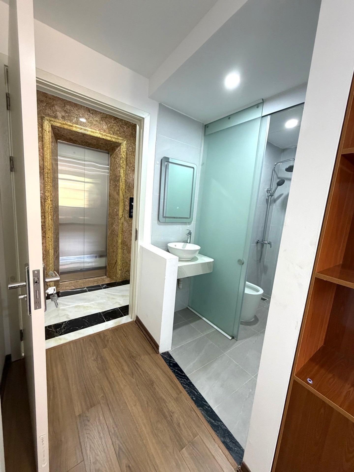 Sở hữu nhà sổ hồng riêng 48 m2 tại Đường Trương Định - Trương Định - Hai Bà Trưng, giá 10,5 tỷ