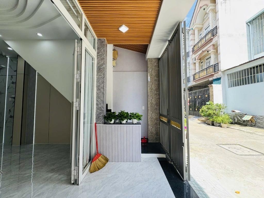 Cần bán nhanh nhà shr 4 tầng, 52 m2, mặt tiền 5m tại Đường Thới An 16 - Quận 12, giá 5,95 tỷ
