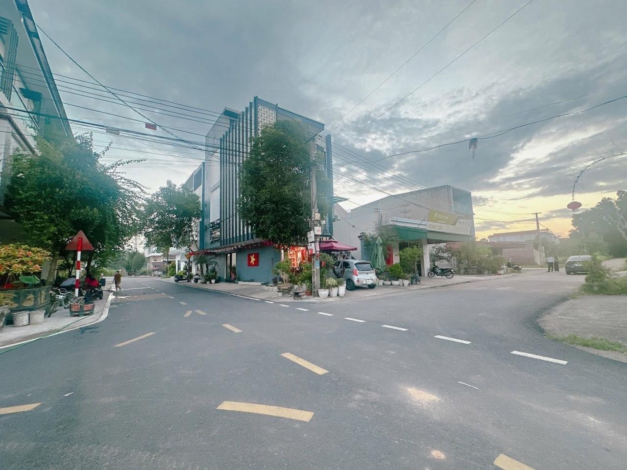 Bán nhanh nhà phố 105 m2, hướng Đông-Bắc tại Đường Quốc lộ 1A - Mỹ Hòa - Bình Minh, giá 2,75 tỷ