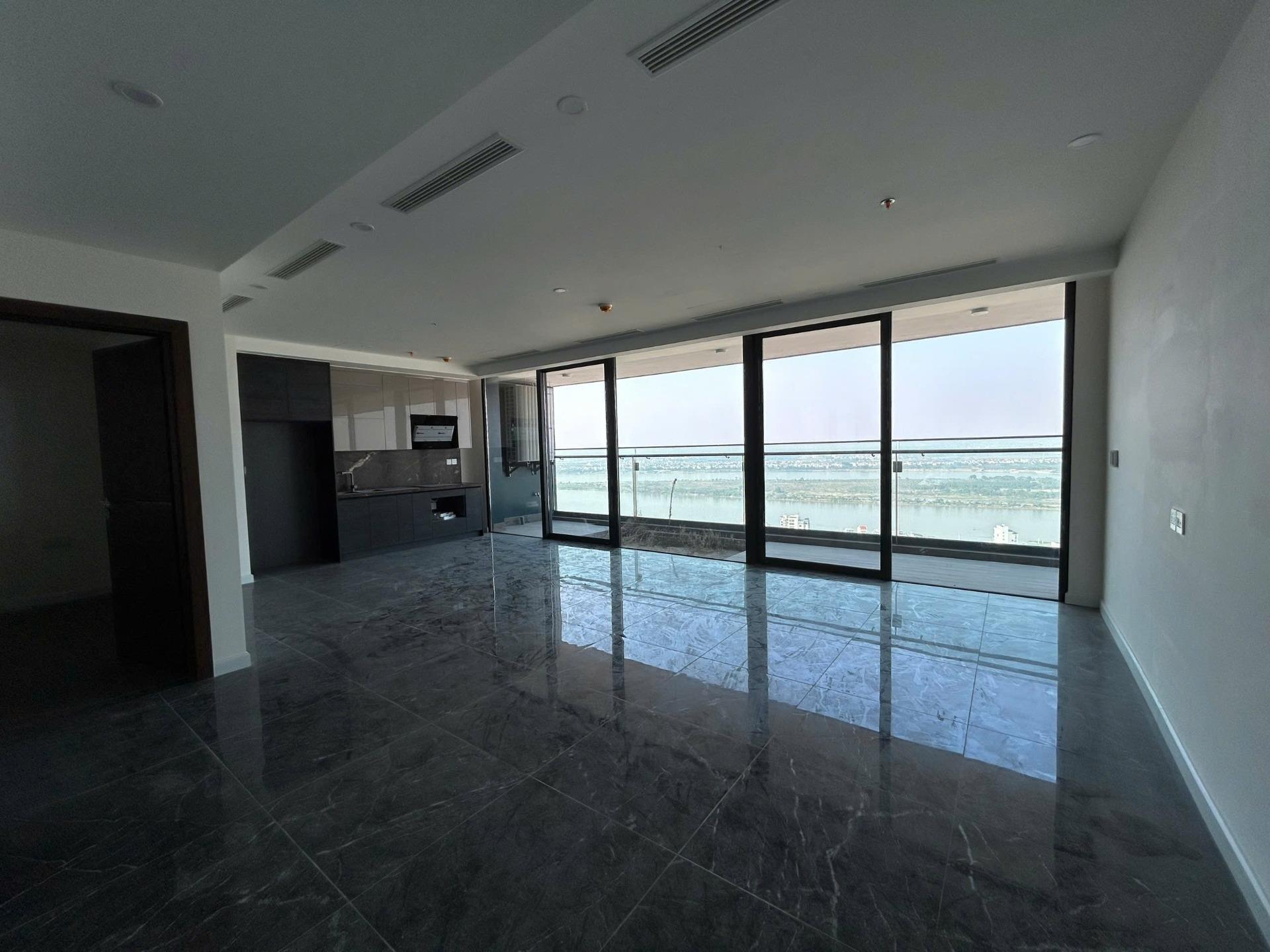 Sở hữu chung cư 123 m2, giá 15,6 tỷ tại Đường An Dương Vương - Phú Thượng - Tây Hồ - Hà Nội