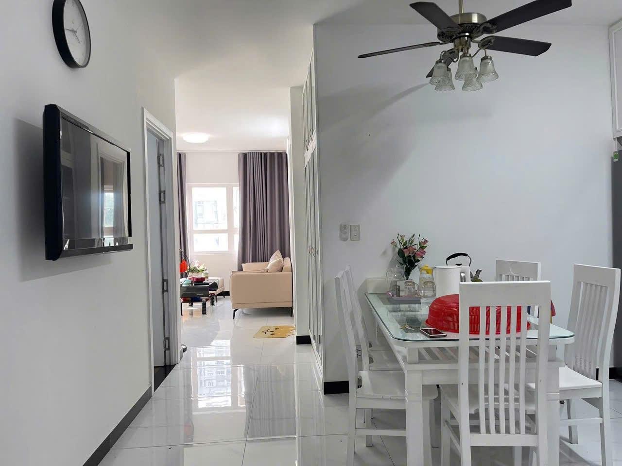 Cho thuê gấp căn chung cư 60 m2 tại Đường Phạm Văn Hai - Tân Bình, giá 13,5 triệu/tháng