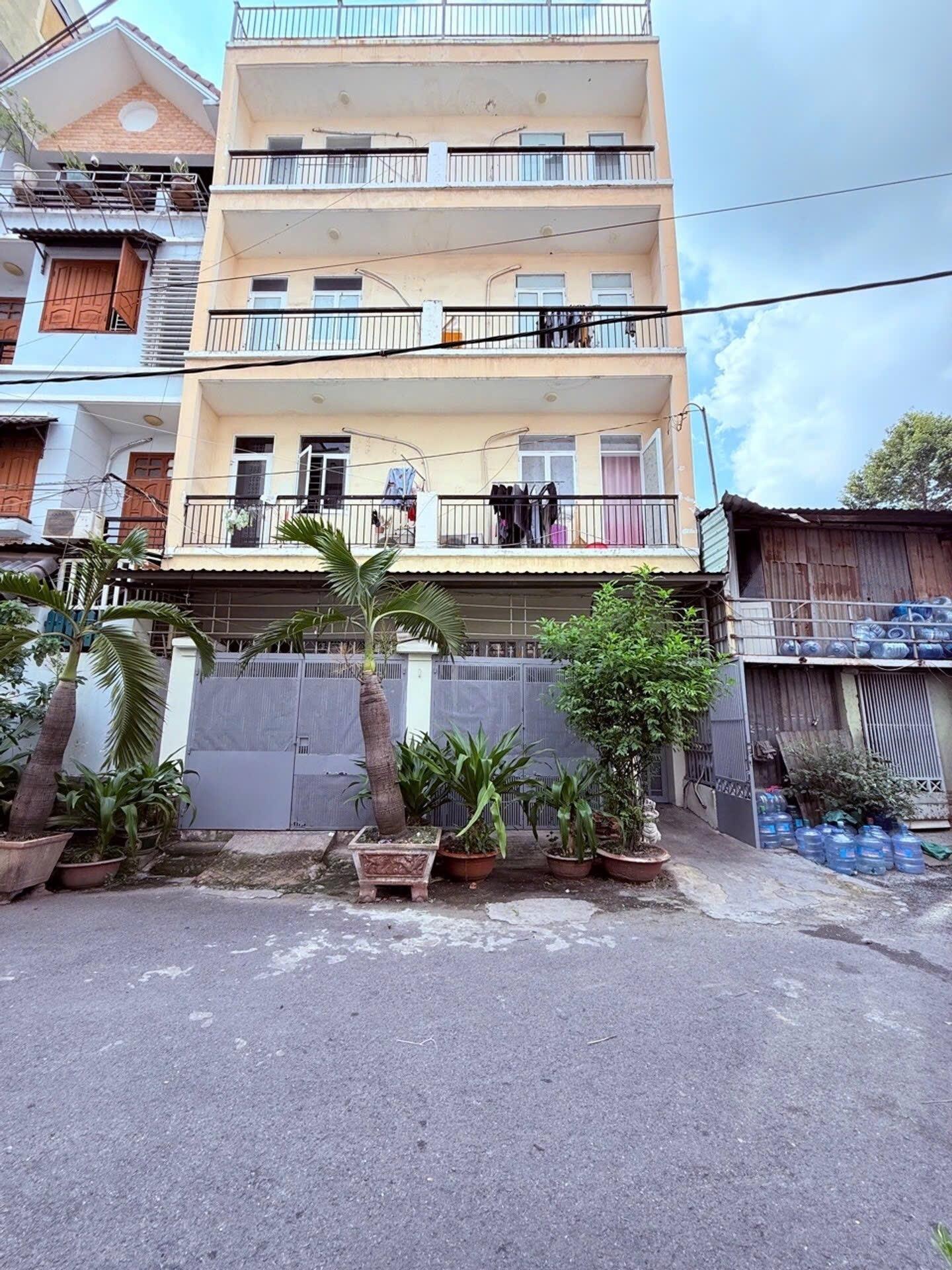 Sở hữu căn biệt thự 50 m2, giá 5,5 tỷ tại Đường Quốc Lộ 22 - Hóc Môn - TP Hồ Chí Minh