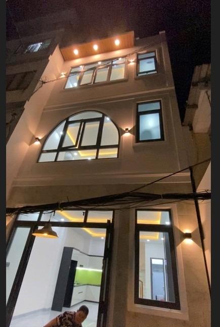 Bán gấp nhà sổ riêng 50 m2, hướng Tây-Bắc tại Đường An Dương Vương - 4 - Quận 5, giá 8,9 tỷ