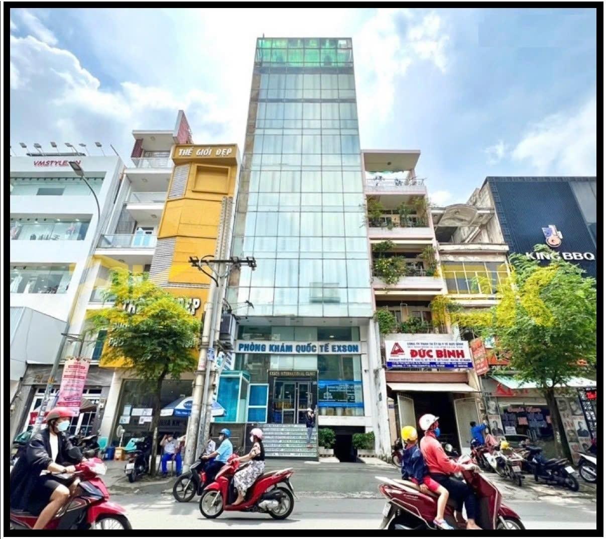Cần bán ngay nhà phố 136 m2, hướng Tây-Nam tại Đường Sư Vạn Hạnh - 12 - Quận 10, giá 130 tỷ