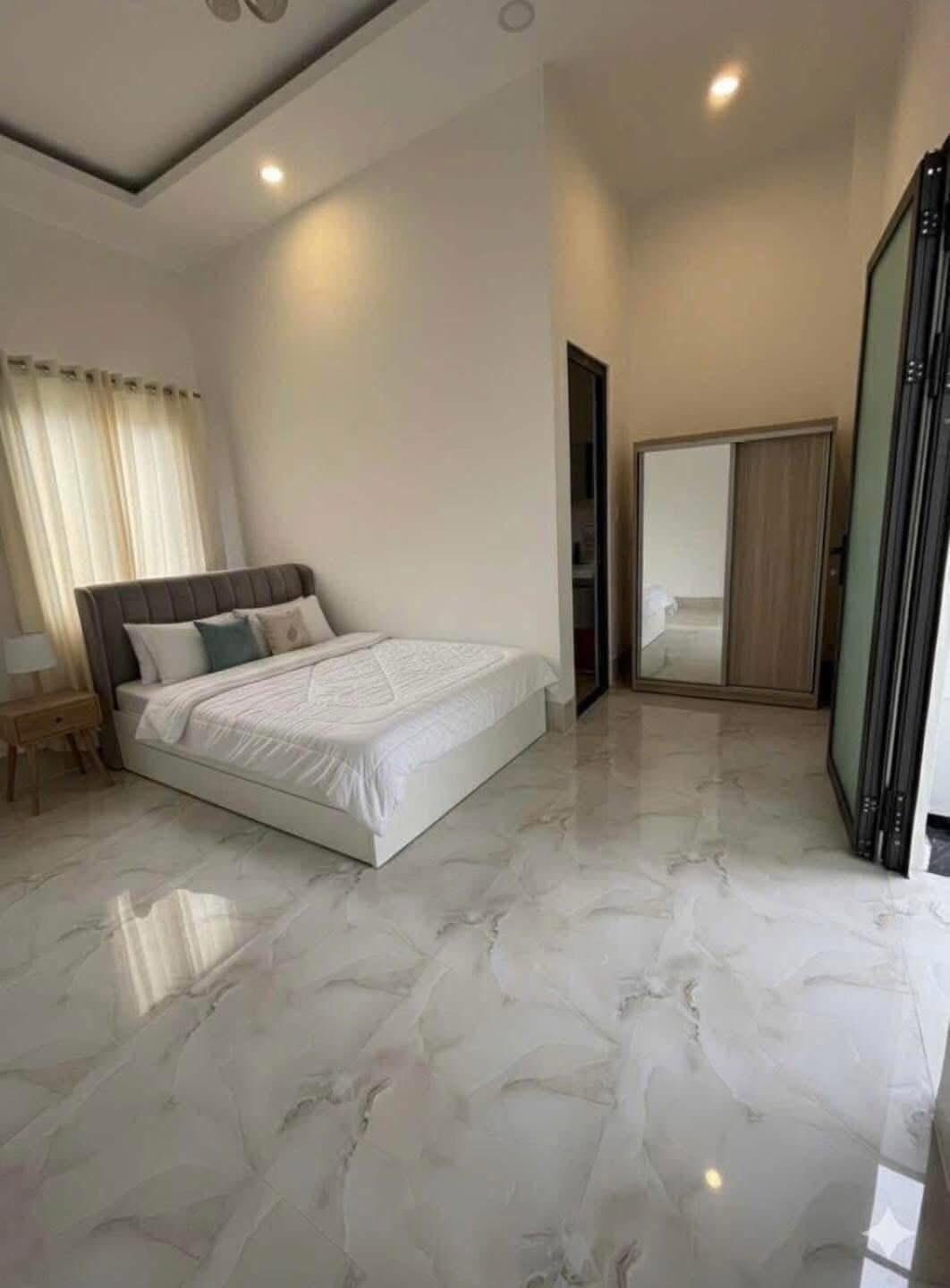 Bán gấp nhà mặt phố 80 m2, hướng Đông-Bắc tại Xã Tân Hiệp - Tân Uyên - Bình Dương, giá 2,5 tỷ