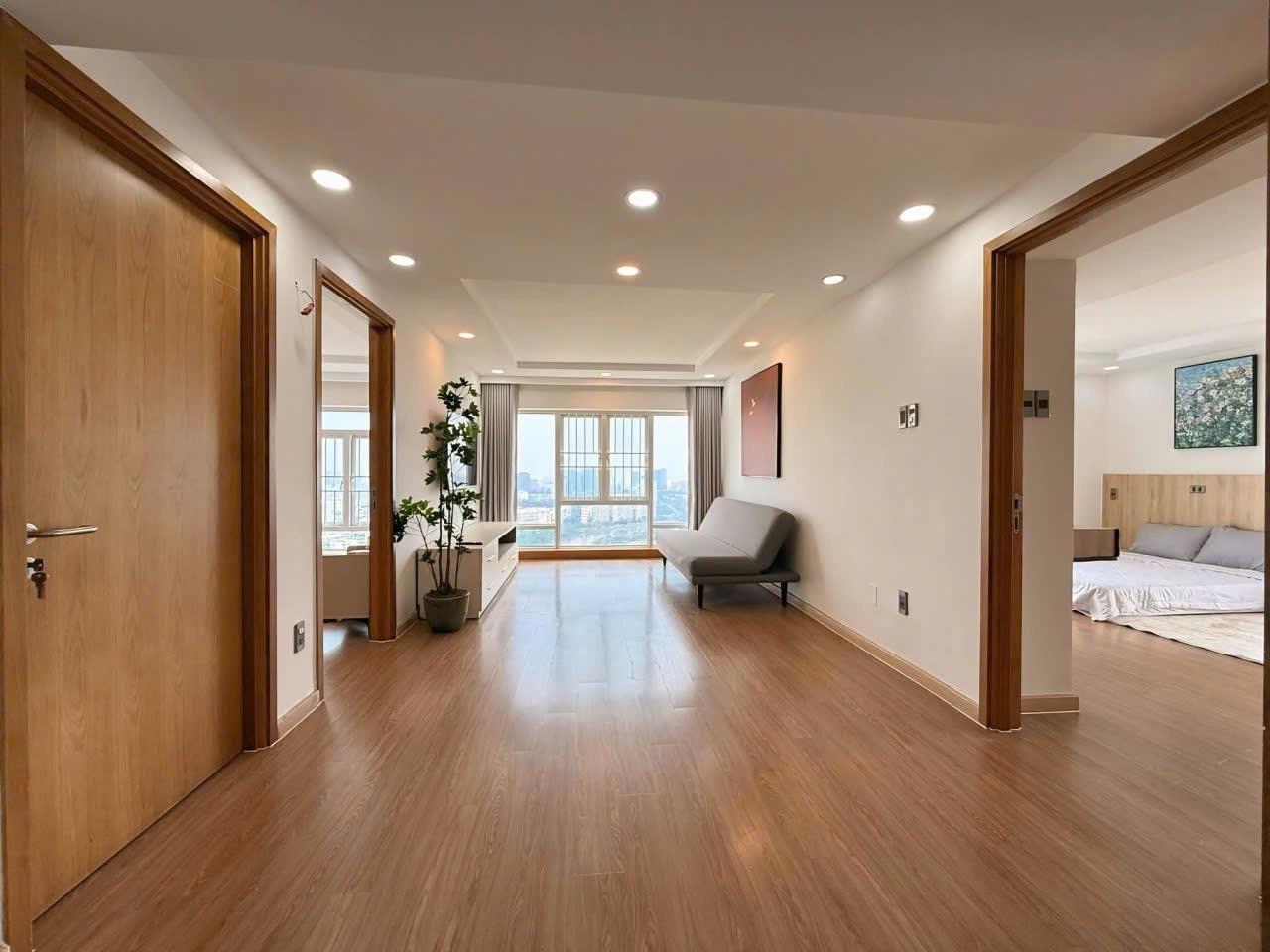 Cần cho thuê gấp căn 200 m2 tại Đường Phạm Văn Hai - Tân Bình - TP Hồ Chí Minh, giá 20 triệu/tháng