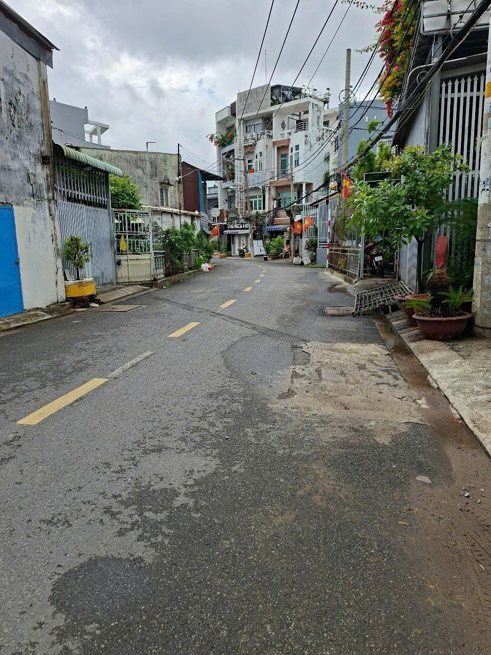 Cần bán nhanh căn nhà mặt phố 45 m2 tại Đường Phú Định - 16 - Quận 8 - TP Hồ Chí Minh, giá 6 tỷ