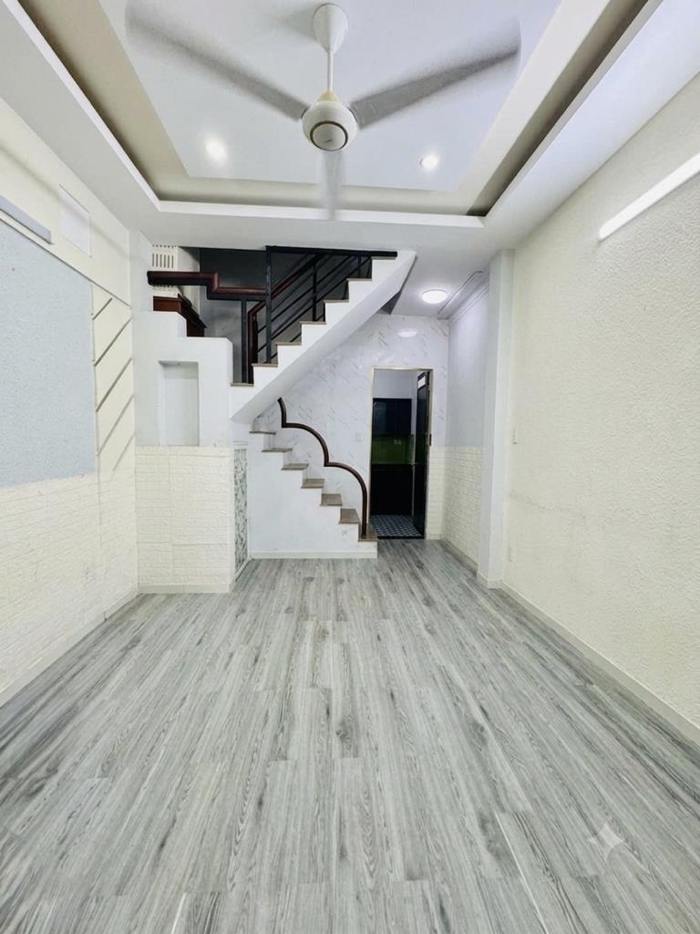 Bán nhà đất 32 m2 tại Đường Huỳnh Thiên Lộc - Tân Phú - TP Hồ Chí Minh, giá 5,5 tỷ
