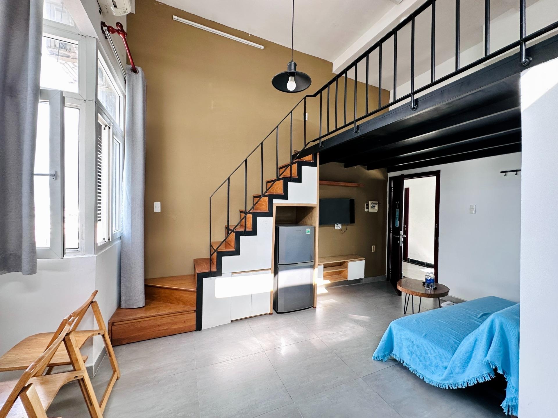 Căn hộ Dịch vụ duplex - Ban công mini - Lý Phục Man Quận 7 Full nội thất giá rẻ có Thang máy