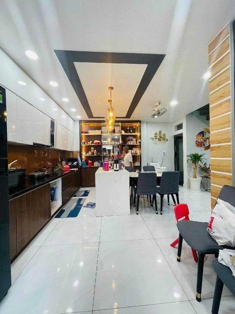 Cần bán gấp nhà đất 58 m2 tại Đường Hồ Văn Huê - 8 - Phú Nhuận - TP Hồ Chí Minh, giá 2,4 tỷ