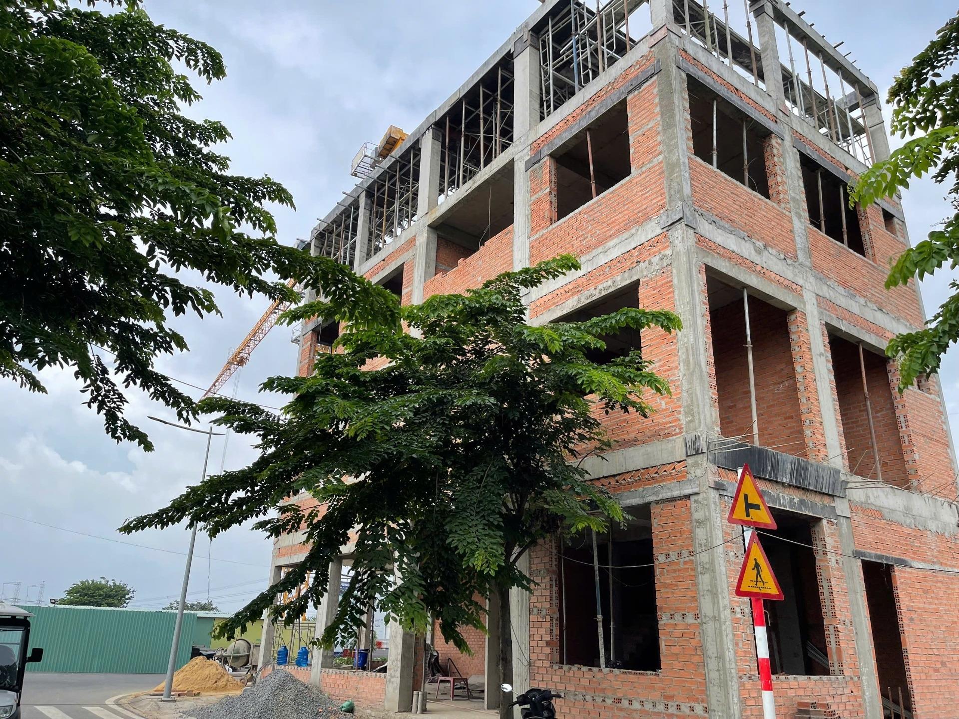 Bán gấp nhà mặt phố đẹp 280 m2, hướng Đông tại Đường 10 - Đức Hoà Đông - Đức Hòa, giá 3,6 tỷ