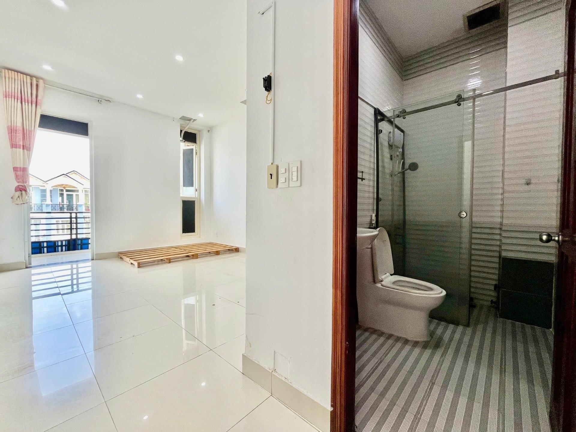 Cho thuê nhà trọ phòng trọ 30 m2 tại Đường Phú Thuận - Phú Thuận - Quận 7, giá 5,2 triệu/tháng