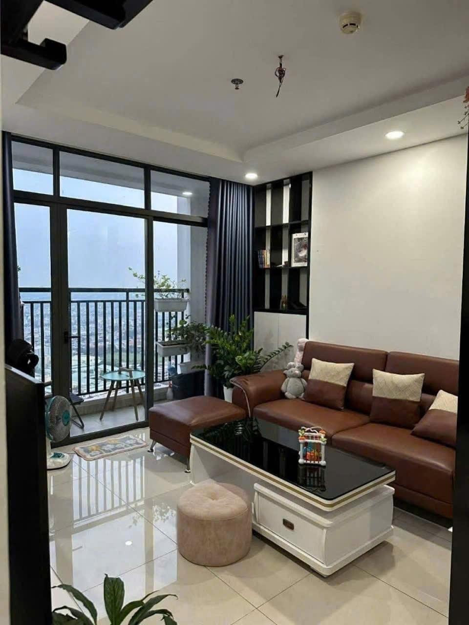 Cho thuê gấp căn hộ chung cư 60 m2 tại Phố Lý Thường Kiệt - Quận 10, giá 13 triệu/tháng