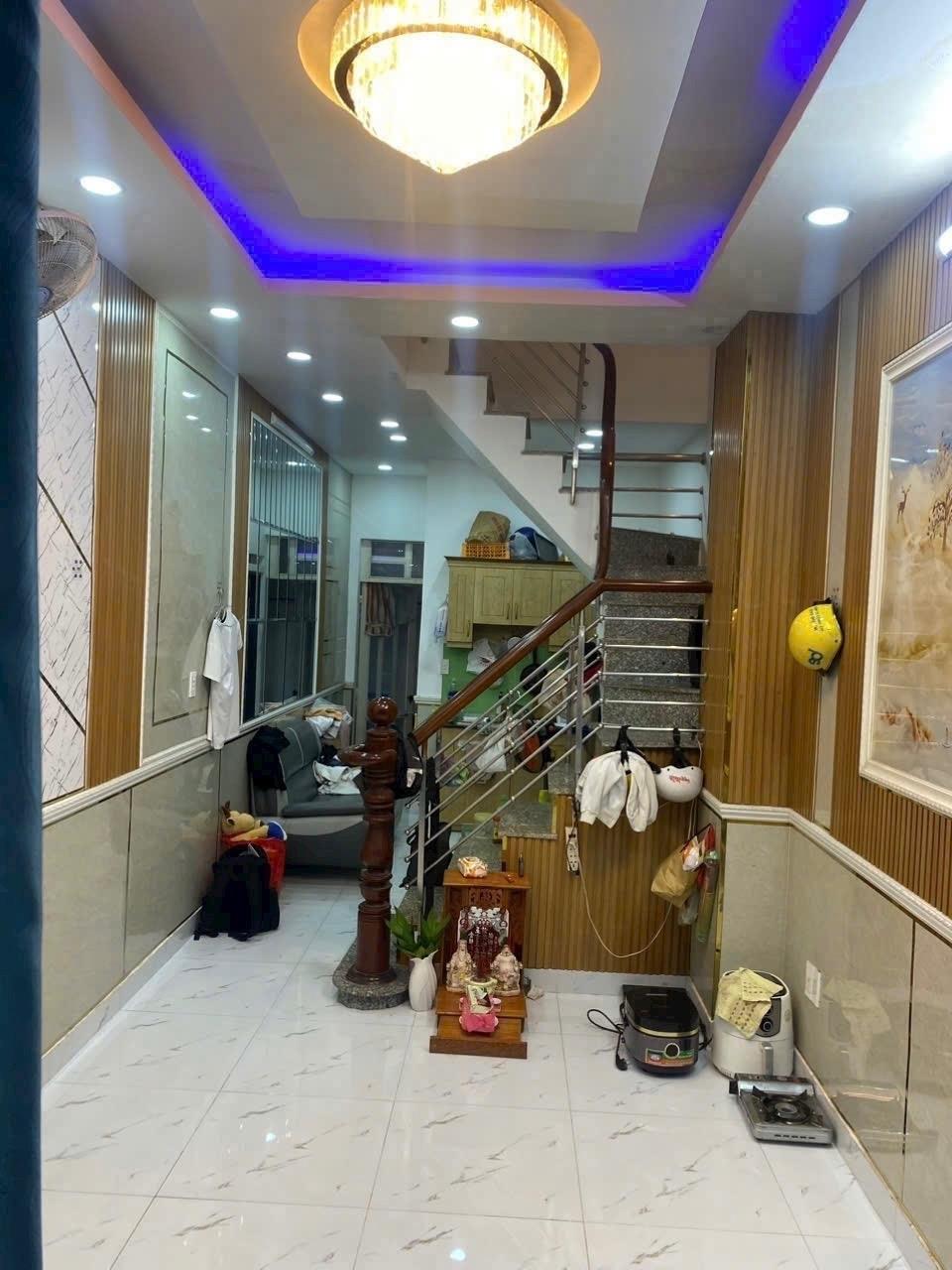 Bán gấp căn nhà riêng 42 m2 tại Đường Huỳnh Tấn Phát - Phú Mỹ - Quận 7, giá 2,68 tỷ
