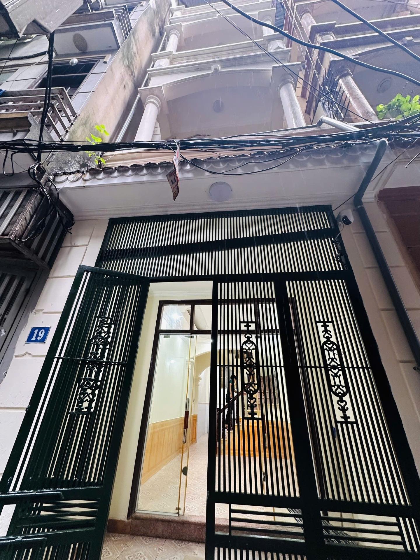 Cần cho thuê nhà đẹp tại Đường Bằng Liệt - Hoàng Liệt - Hoàng Mai, 160 m2, giá 0,0145 tr/tháng