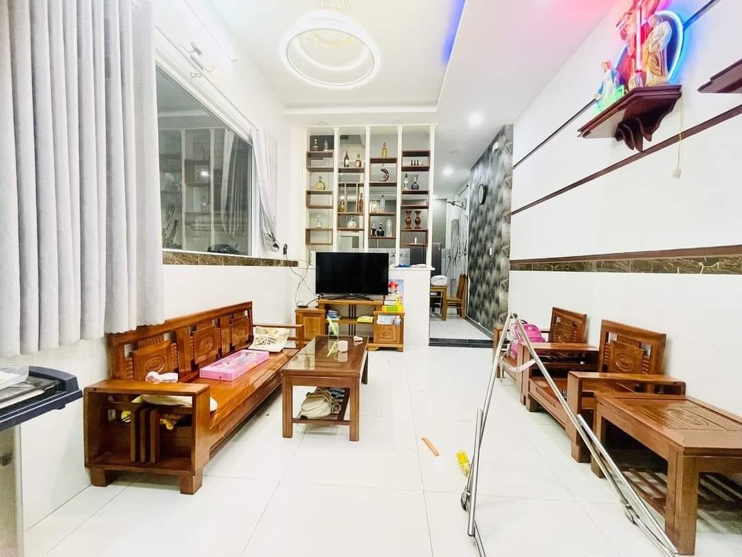 Bán gấp nhà sổ riêng 65 m2 tại Đường Đào Tông Nguyên - Nhà Bè - Nhà Bè, giá 1,29 tỷ