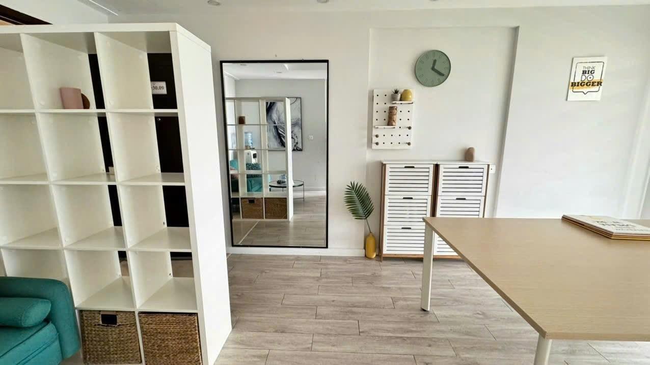 Cho thuê gấp căn hộ 60 m2 tại Đường Trần Duy Hưng - Cầu Giấy - Hà Nội, giá 21 triệu/tháng