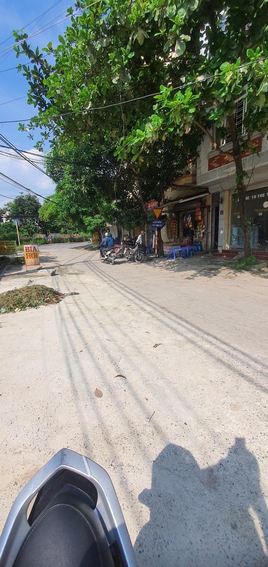 Cho thuê gấp nhà mặt tiền tại Đường Bằng Liệt - Hoàng Liệt - Hoàng Mai, 60 m2, giá 15 triệu/tháng
