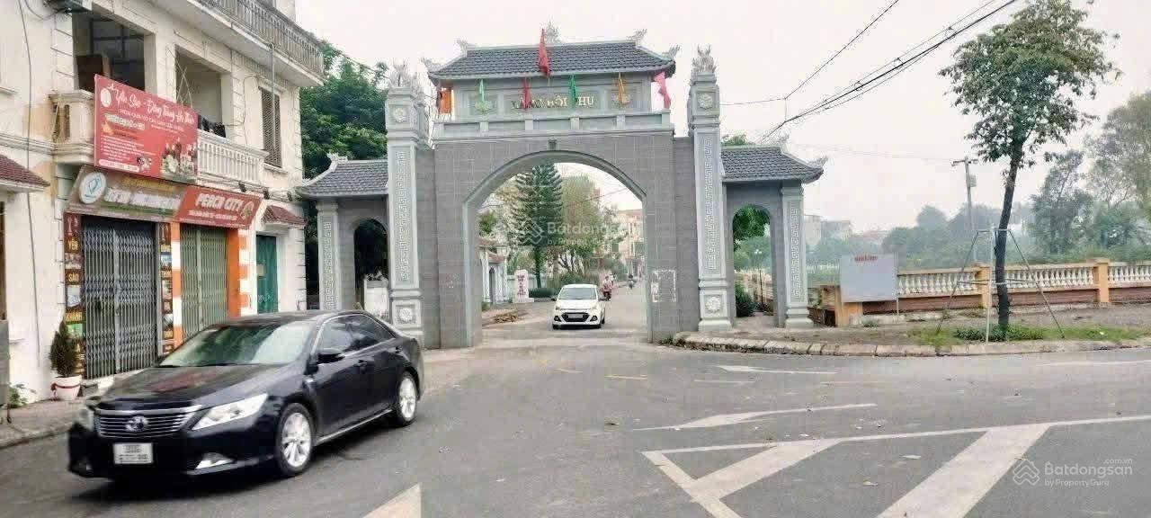 Cần bán ngay nền đất 120 m2, hướng Đông-Nam tại Đông Hội - Đông Anh - Hà Nội, giá 9 tỷ