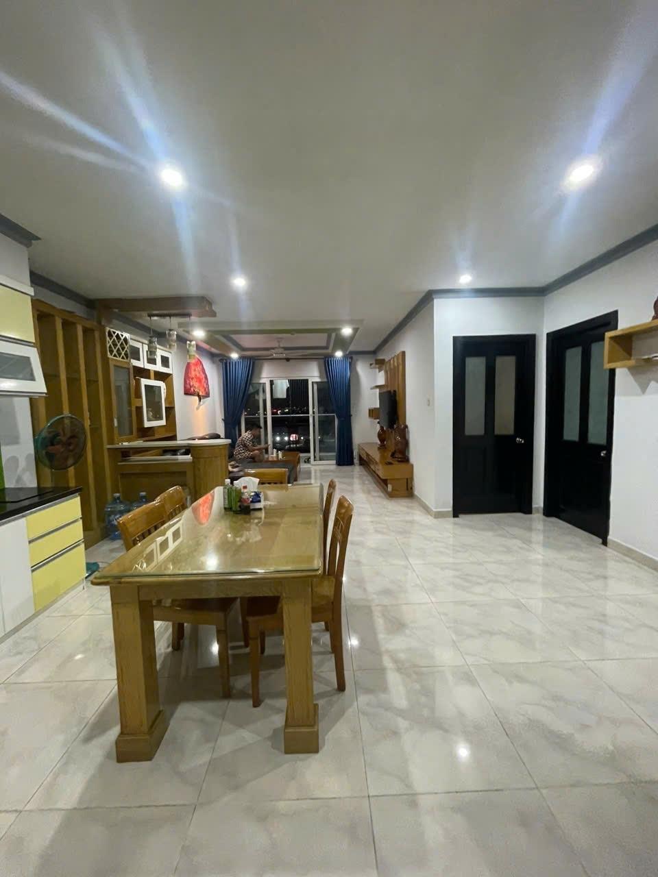 Cho thuê gấp căn chung cư 120 m2 tại Đường Phan Huy Ích - Tân Bình, giá 12 tr/tháng