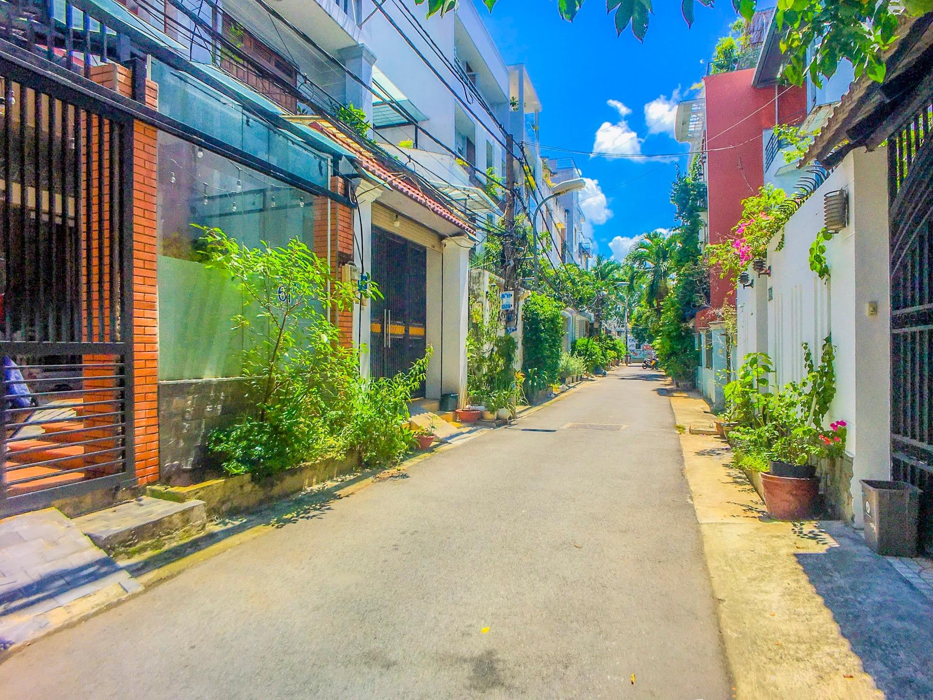 Bán căn nhà riêng 111,69999694824219 m2 tại Phường Thảo Điền - Quận 2, giá 33,5 tỷ