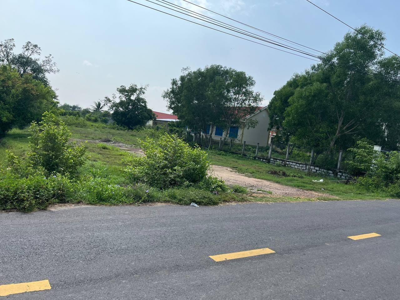 Bán lô đất sổ riêng 1325 m2, hướng Tây tại Xã Ninh An - Ninh Hòa - Khánh Hòa, giá 2,6 tỷ