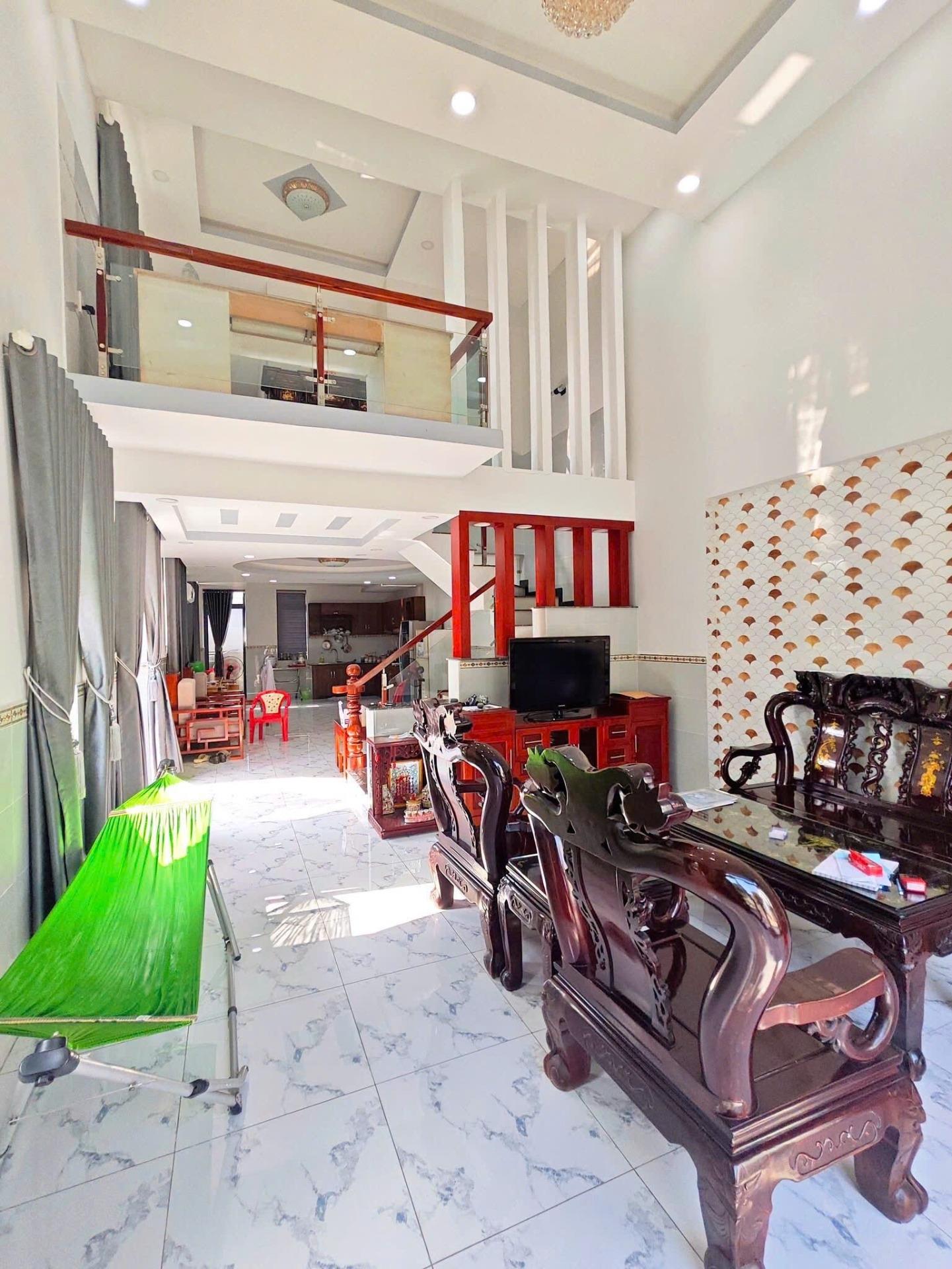 Cần bán biệt thự 410 m2, giá 17,6 tỷ tại Xã Xuân Thới Sơn - Hóc Môn - TP Hồ Chí Minh