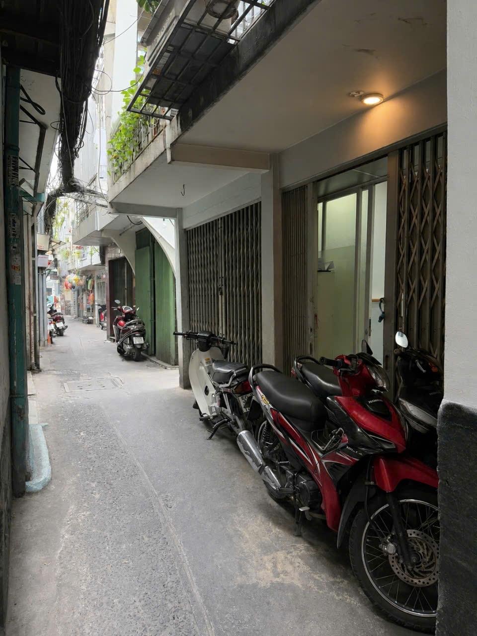 Cần bán nhà sổ riêng 16 m2 tại Đường Lê Bình - 4 - Tân Bình - TP Hồ Chí Minh, giá 3 tỷ