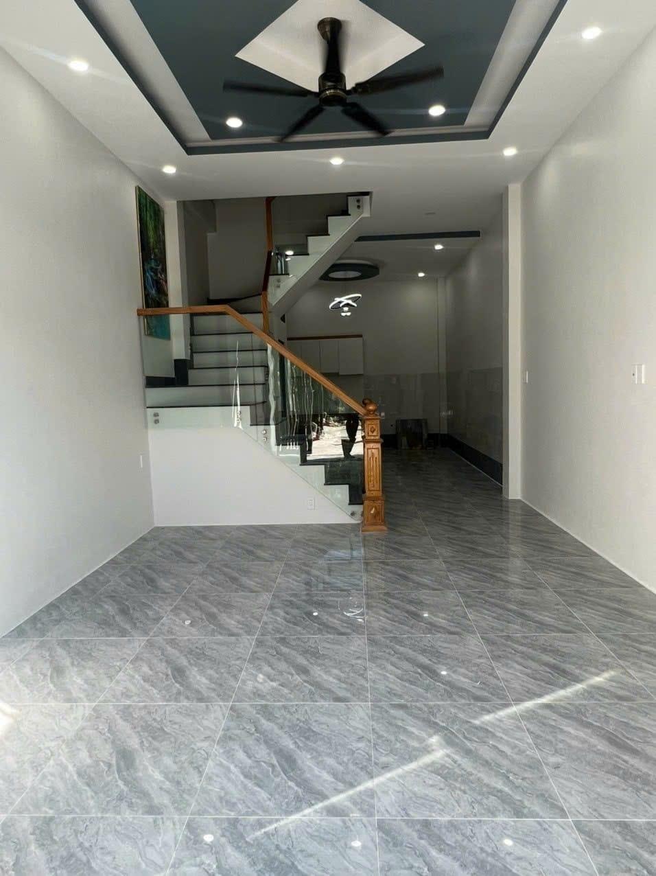 Bán căn nhà 62 m2 tại Đường Nguyễn Ảnh Thủ - Đông Hưng Thuận - Quận 12, giá 1,69 tỷ