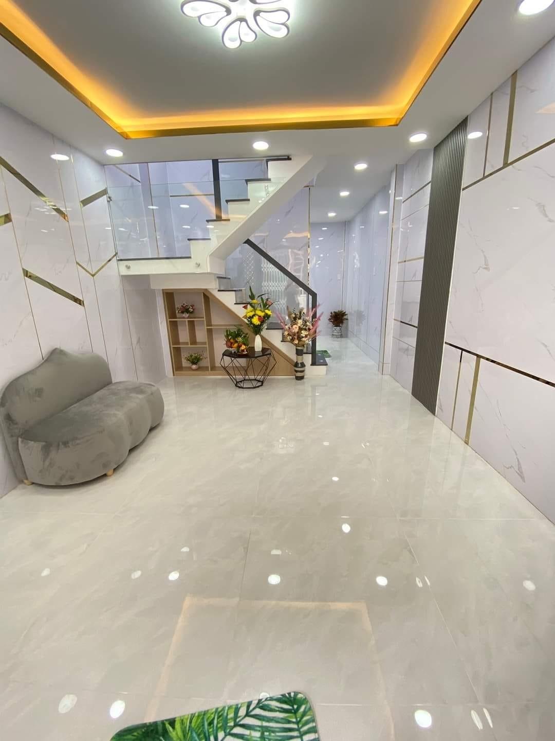 Cần bán gấp căn nhà 62 m2 tại Đường Lạc Long Quân - 3 - Quận 11 - TP Hồ Chí Minh, giá 1,86 tỷ