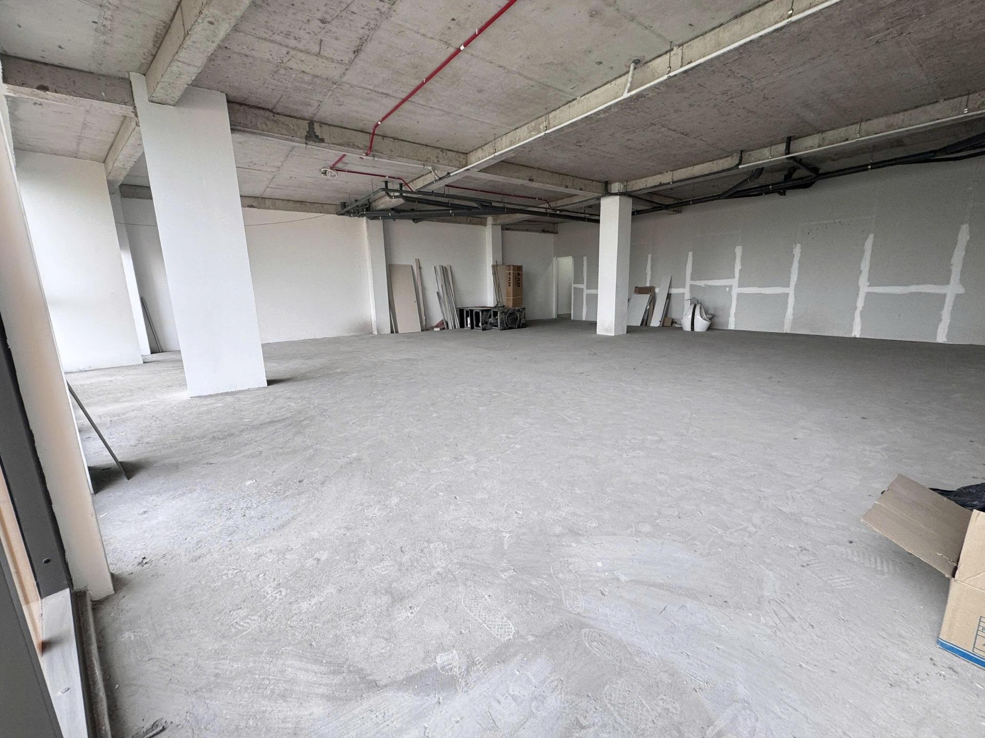 150M² Mặt Bằng Full Kính - Sẵn Sàng Setup Kinh Doanh