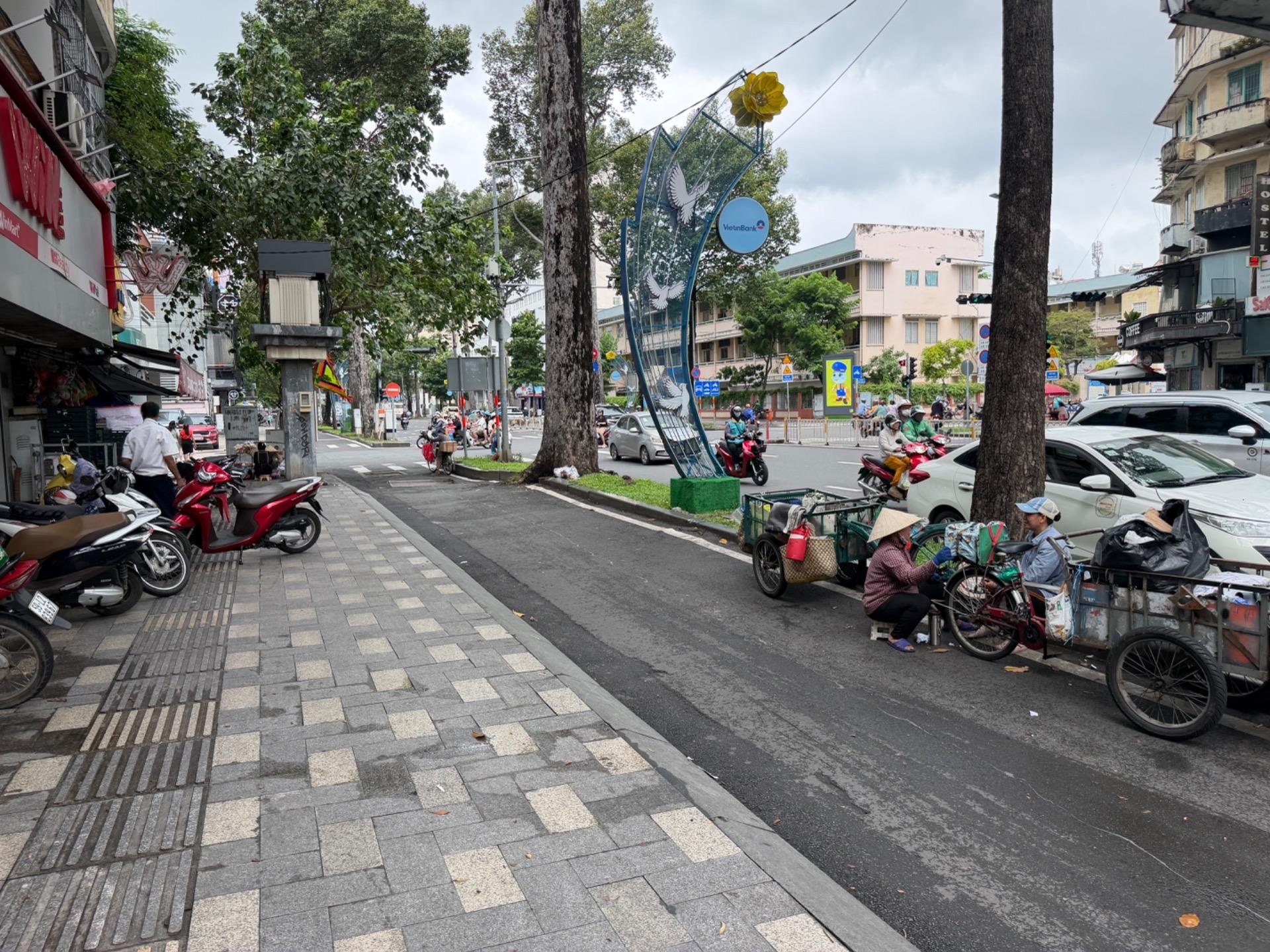 Cần cho thuê nhà mặt phố đẹp tại Đường Trần Hưng Đạo - Quận 1, 52 m2, giá 485 tr/tháng