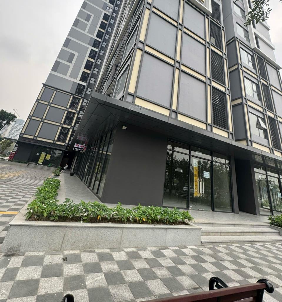 Thuê ngay nhà phố shophouse 80 m2 tại Đường Chu Huy Mân - Long Biên - Hà Nội, giá 70 triệu/tháng