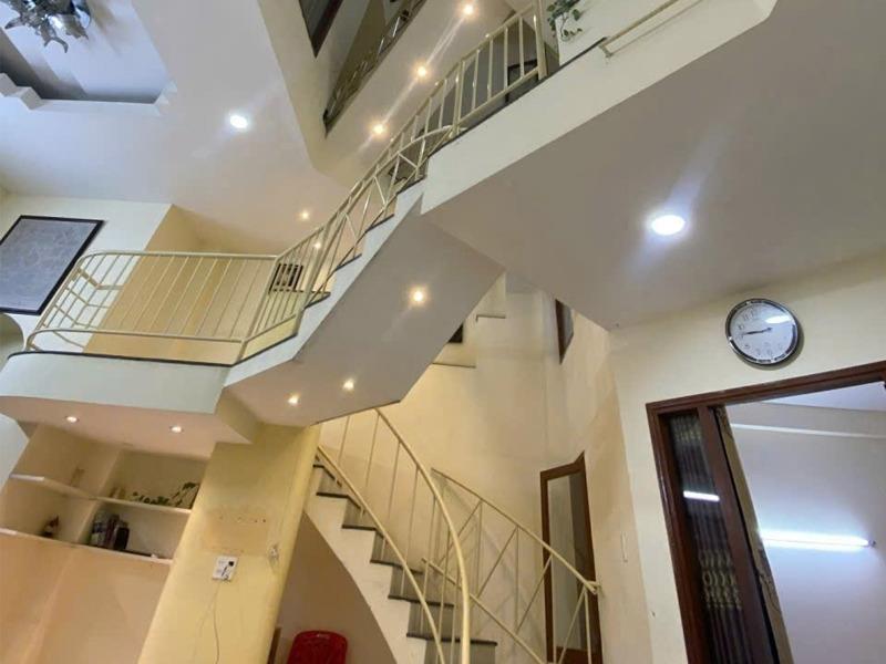 Cần bán gấp nhà đẹp 71,69999694824219 m2 tại Đường Đinh Công Tráng - Quận 1, giá 19,8 tỷ