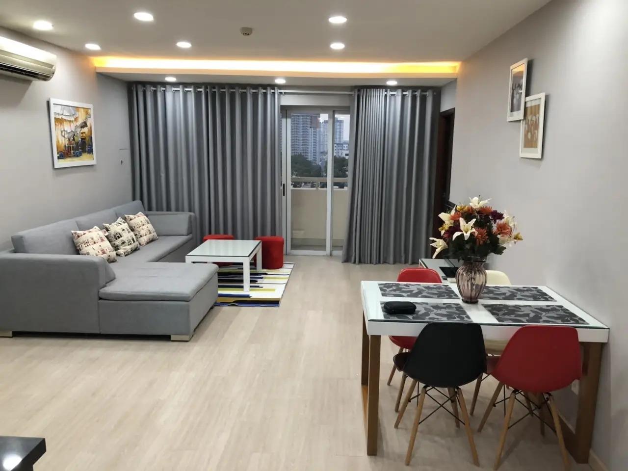 Cần bán ngay căn hộ 130 m2, giá 9,5 tỷ tại Đường Hồng Bàng - 12 - Quận 5 - TP Hồ Chí Minh