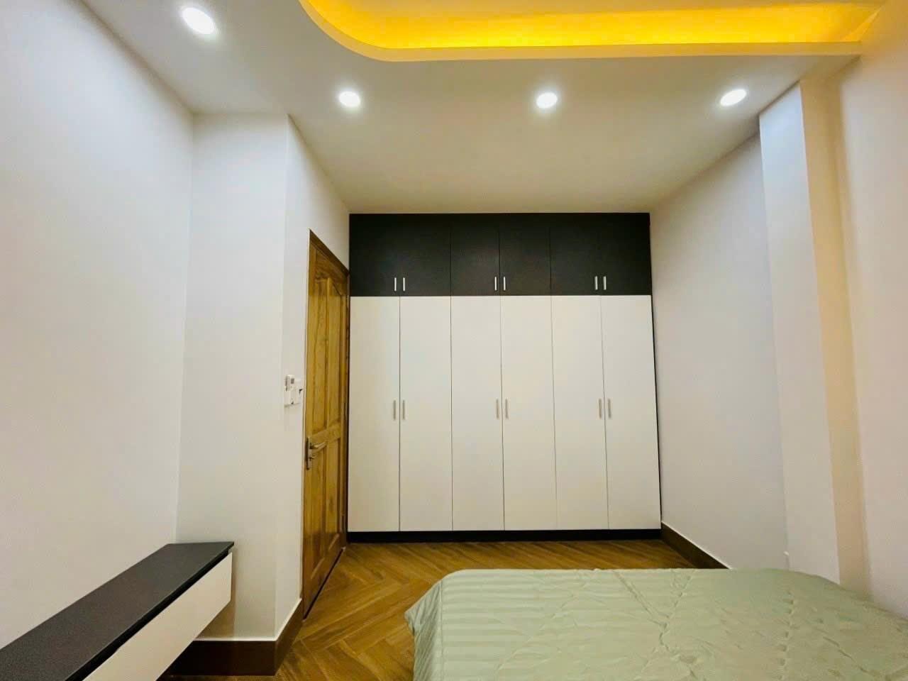 Cho thuê gấp phòng trọ 27 m2 tại Đường 18 - 8 - Gò Vấp - TP Hồ Chí Minh, giá 3,7 tr/tháng
