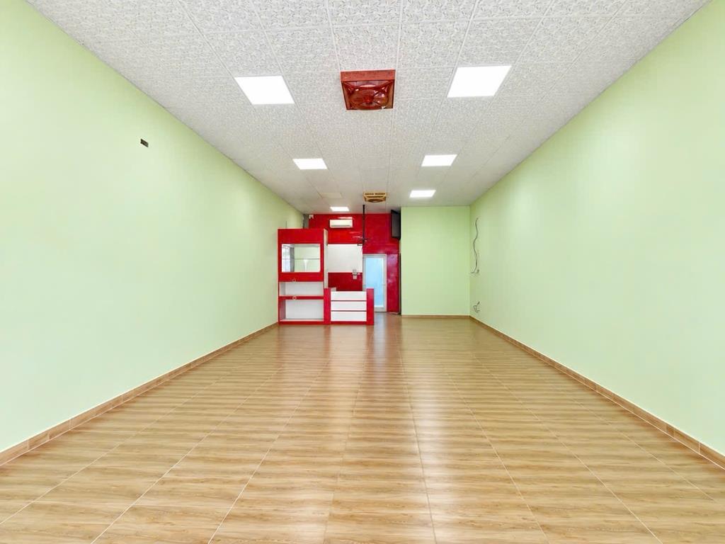 Thuê ngay căn nhà mặt phố tại Đường Nguyễn Ái Quốc, 72 m2, đã có nội thất, giá 12 triệu/tháng