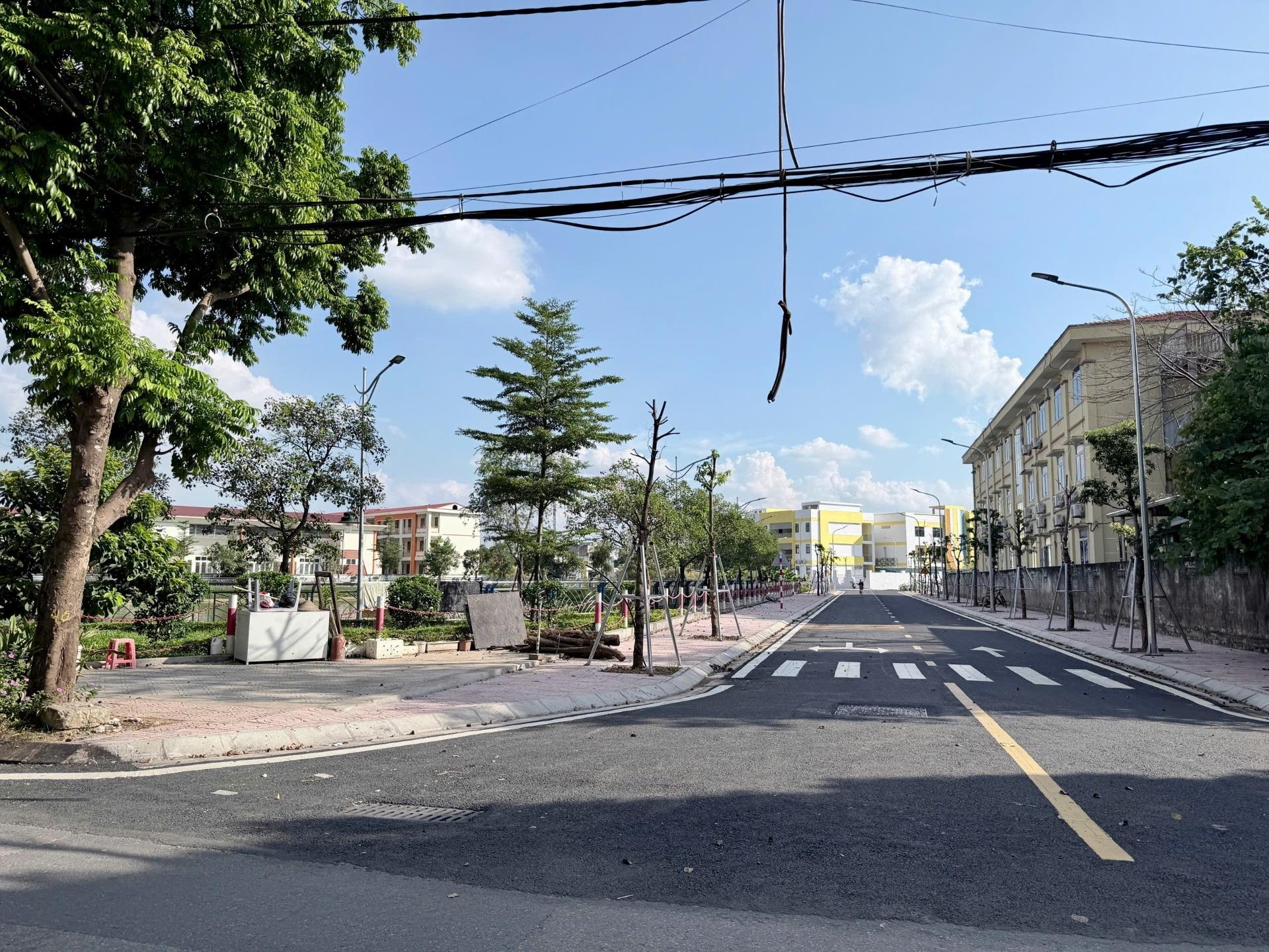 Bán gấp đất 51 m2 tại Phường Phú Thịnh - Sơn Tây - Hà Nội, giá 2,35 tỷ