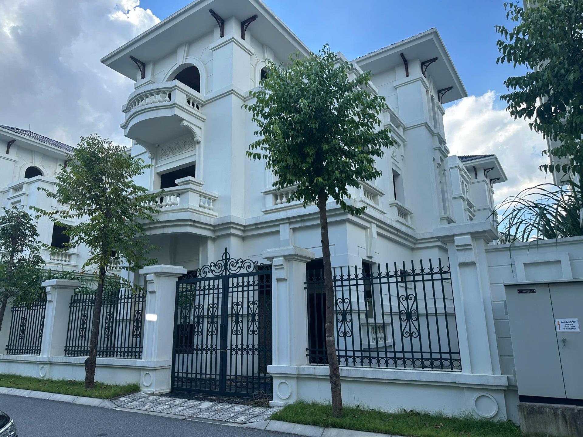 Cần bán nhà biệt thự liền lề 298 m2, giá 39 tỷ tại Xã Vân Canh - Hoài Đức - Hà Nội