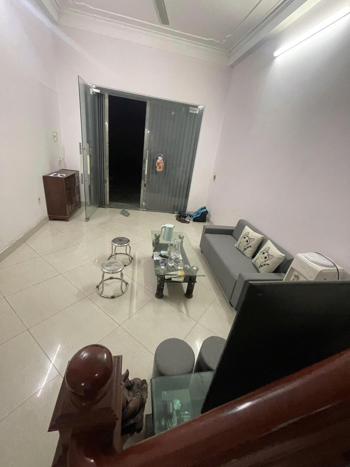 Cho thuê gấp nhà sổ hồng riêng tại Đường Hòa Đình - Võ Cường, 70 m2, giá 15 triệu/tháng