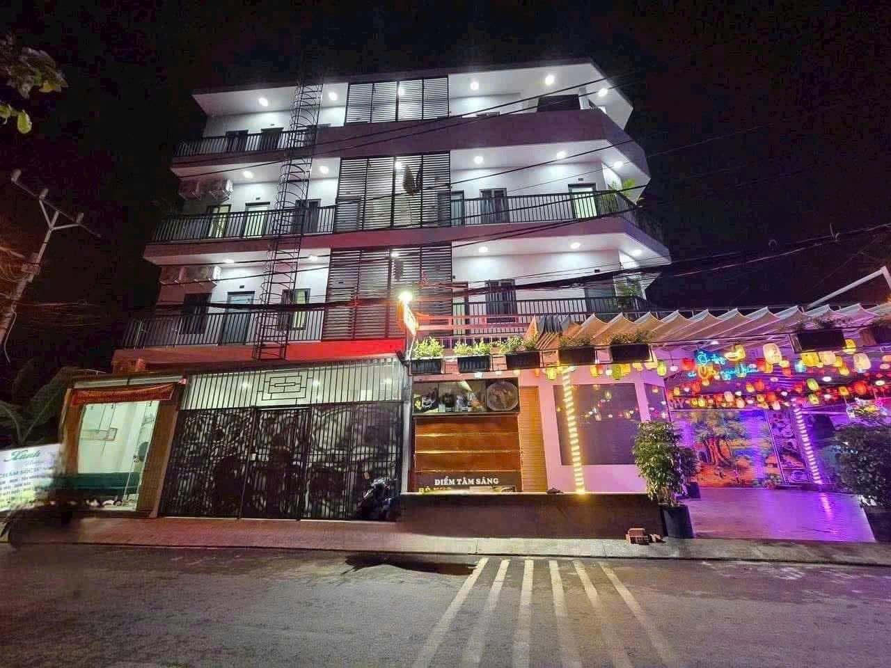 Cần bán gấp bán nhanh căn nhà đẹp 200 m2 tại Quận Thủ Đức - TP Hồ Chí Minh, giá 21 tỷ