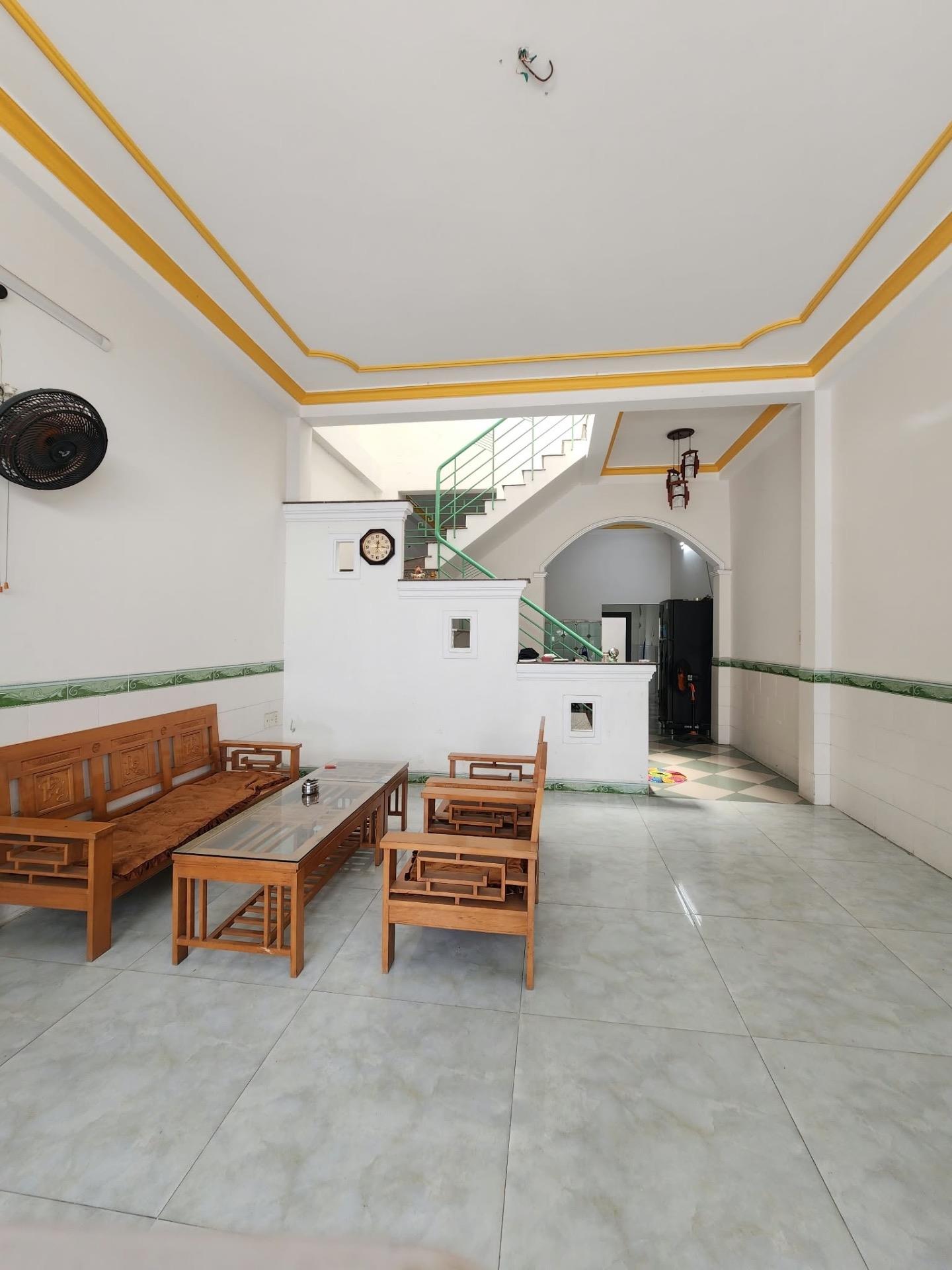 Cần bán gấp bán nhanh nhà mặt phố đẹp 75 m2, hướng Đông-Nam tại Quận Thanh Khê, giá 5,5 tỷ