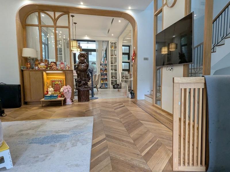 Cho thuê gấp biệt thự 225 m2 tại Phố Tôn Đức Thắng - Quận 1 - TP Hồ Chí Minh, giá 200 triệu/tháng