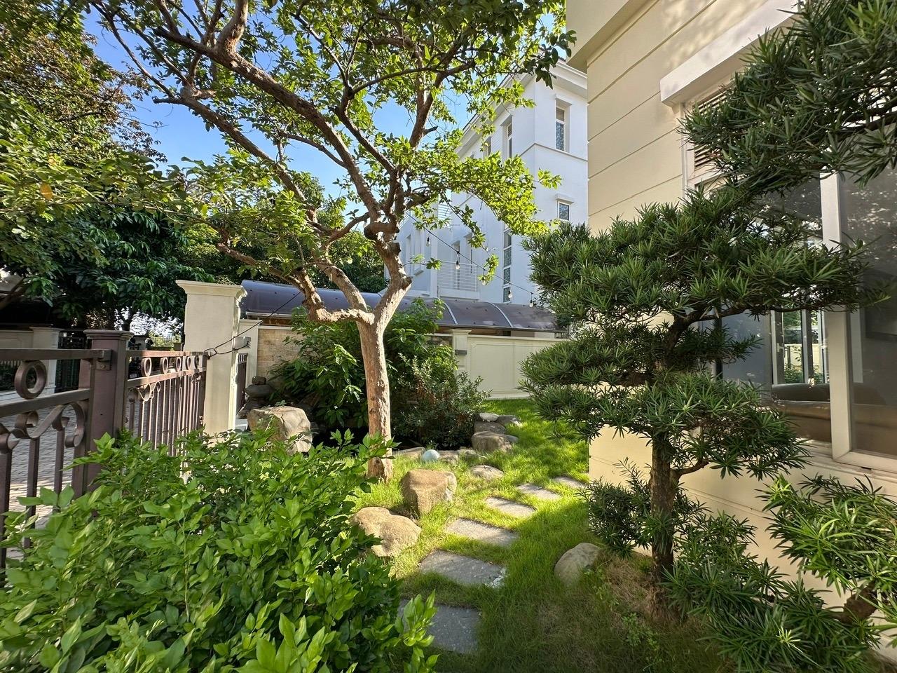 Cho thuê nhà lk 270 m2 tại Đường Đại lộ Thăng Long - Hoài Đức - Hà Nội, giá 35 triệu/tháng