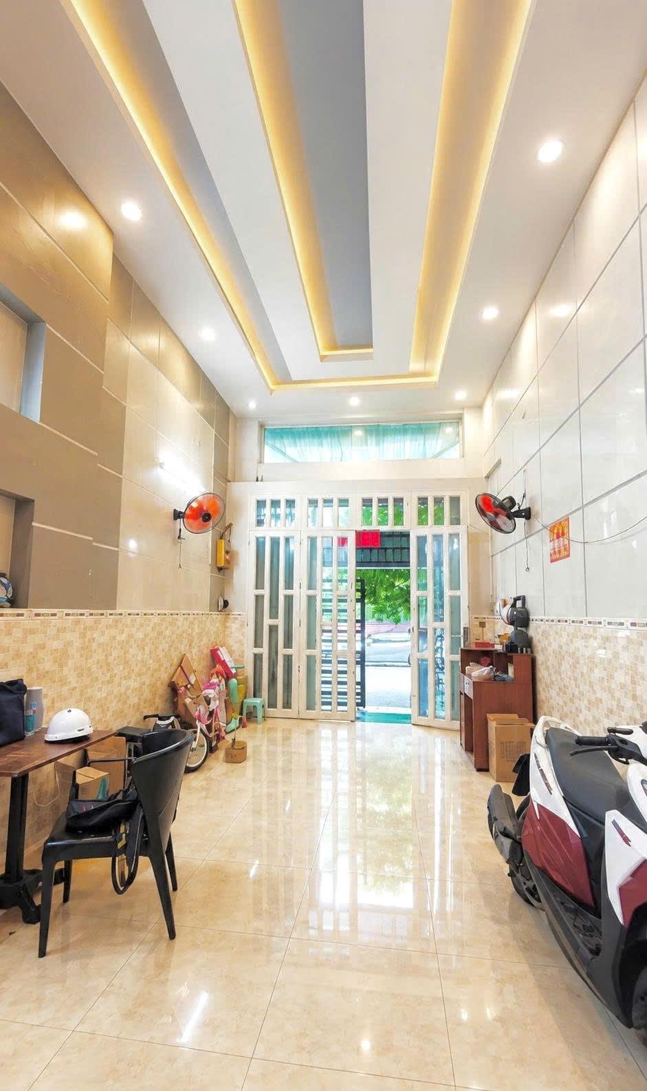 Cần bán nhà mặt phố đẹp 80 m2, hướng Nam tại Đường 22 - 11 - Quận 6 - TP Hồ Chí Minh, giá 14,5 tỷ