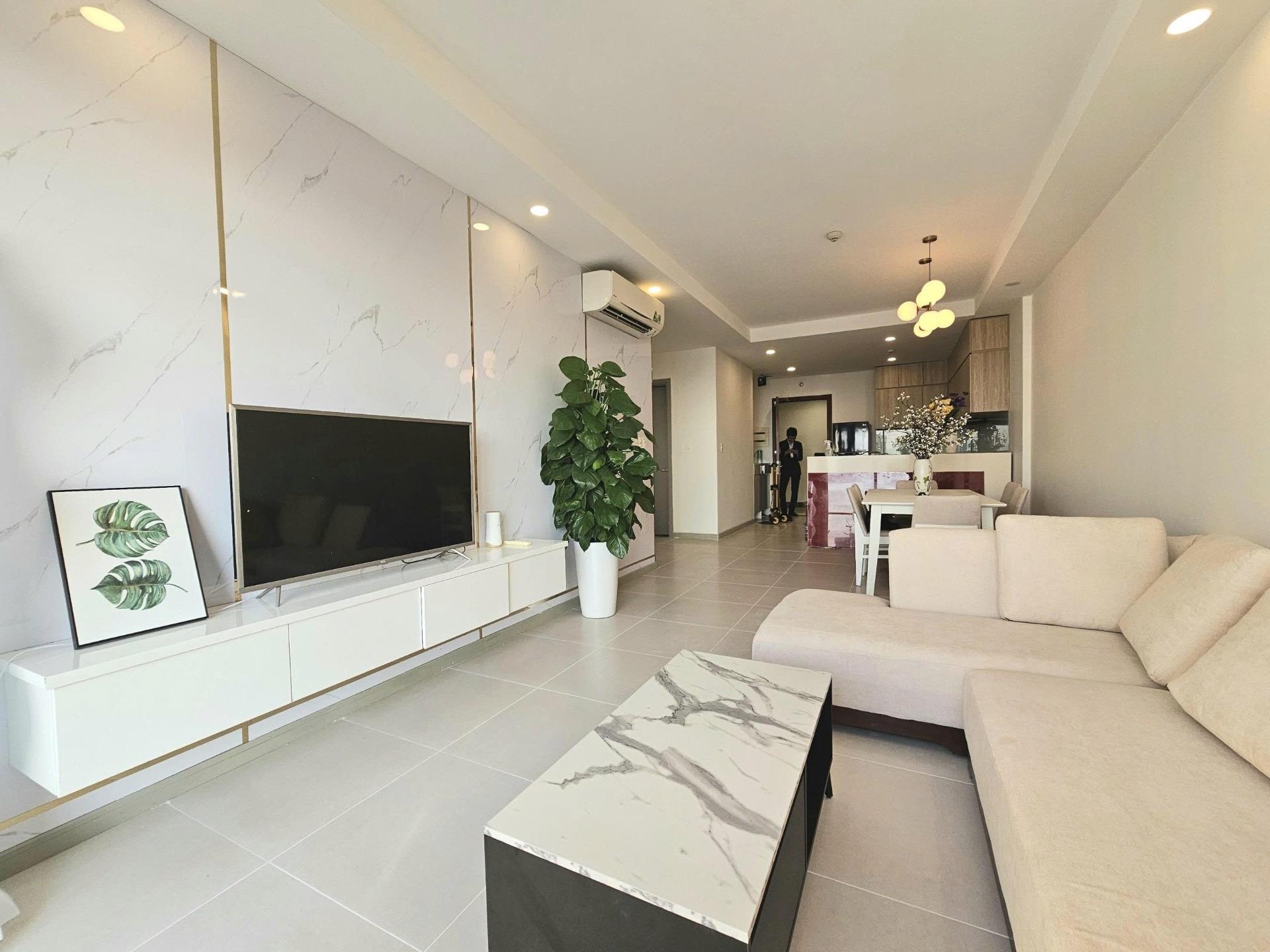 Cần bán nhanh căn chung cư 92 m2, giá 9,3 tỷ tại Đường Bến Vân Đồn - 1 - Quận 4 - TP Hồ Chí Minh