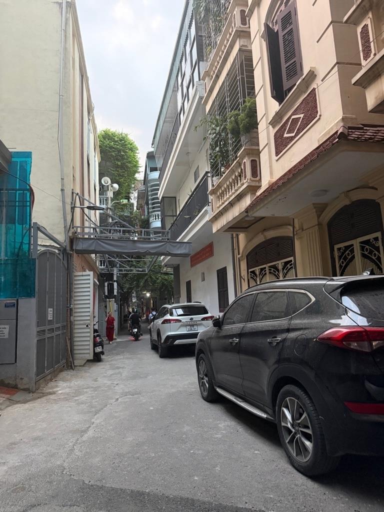 Cần bán nhà sổ riêng 4 tầng, 48 m2, mặt tiền 4m tại Đường Nguyễn Viết Xuân, giá 11,2 tỷ