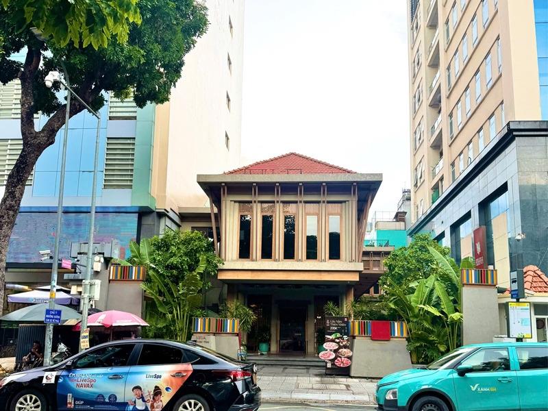 Cần bán căn nhà đẹp 454 m2 tại Đường Nguyễn Trãi - Nguyễn Cư Trinh - Quận 1, giá 295 tỷ